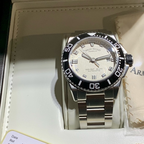 Armand Nicolet JS9 Automatic Diver Watch Stainless - Picture 3 of 12